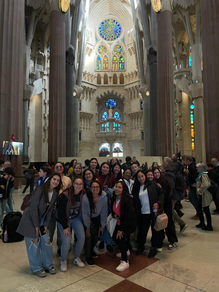 Descobrint la Sagrada Família amb el Grup de Dones en Acció